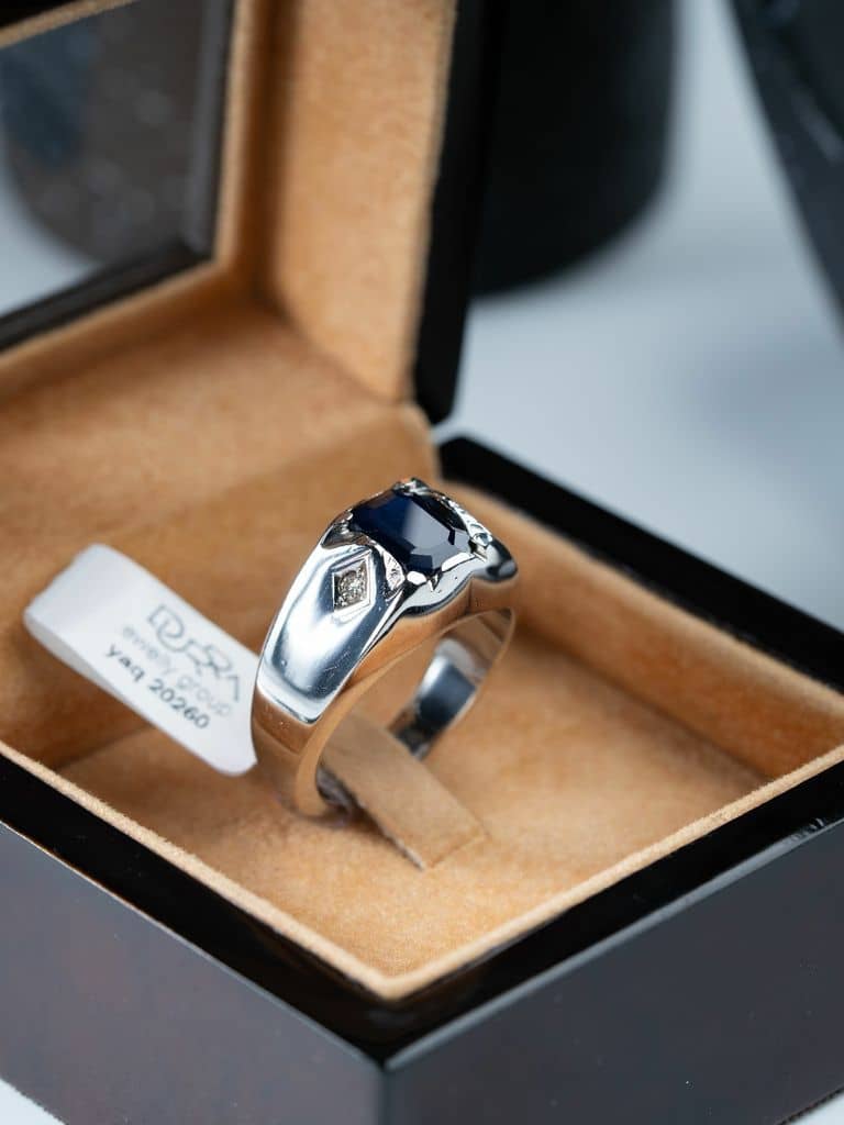 خاتم فضة صياغة يدوية مع حجر الزفير الافريقي وترصيع الماس - alternate view