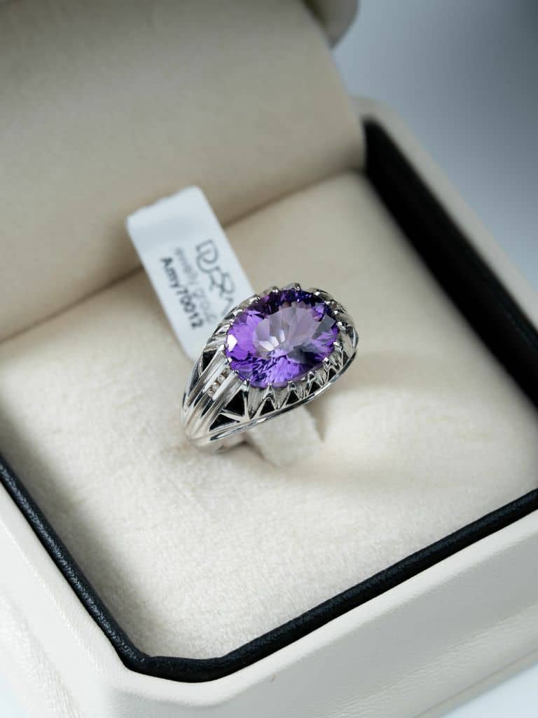 خاتم فضة صياغة يدوية مع حجر الجمشت مع ترصيع الماس - alternate view