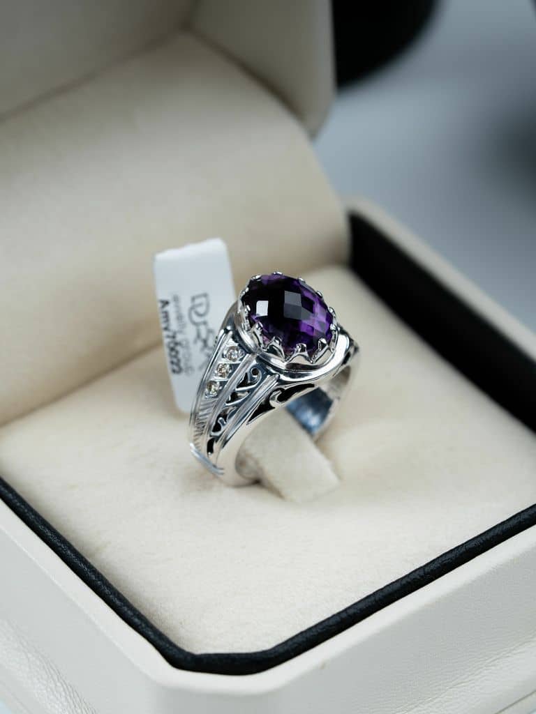 خاتم فضة نقش يدوي بالكامل مع ترصيع الماس وحجر الجمشت - alternate view