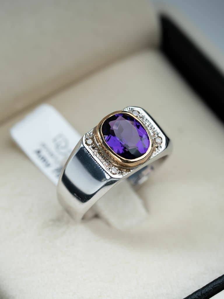 خاتم فضة انيق صياغة يدوية مع حجر الجمشت وترصيع الالماس - alternate view