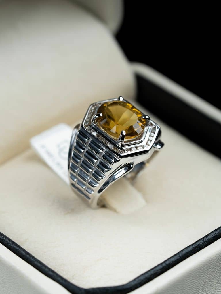 خاتم فضة صياغة يدوية بحجر السترين مع ترصيع الماس - alternate view