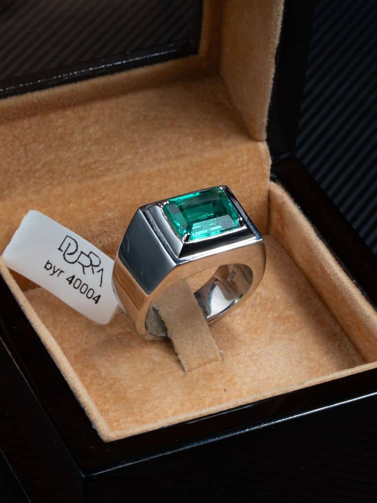 عقد فضة مرصع بحجر عقيق سليماني - alternate view