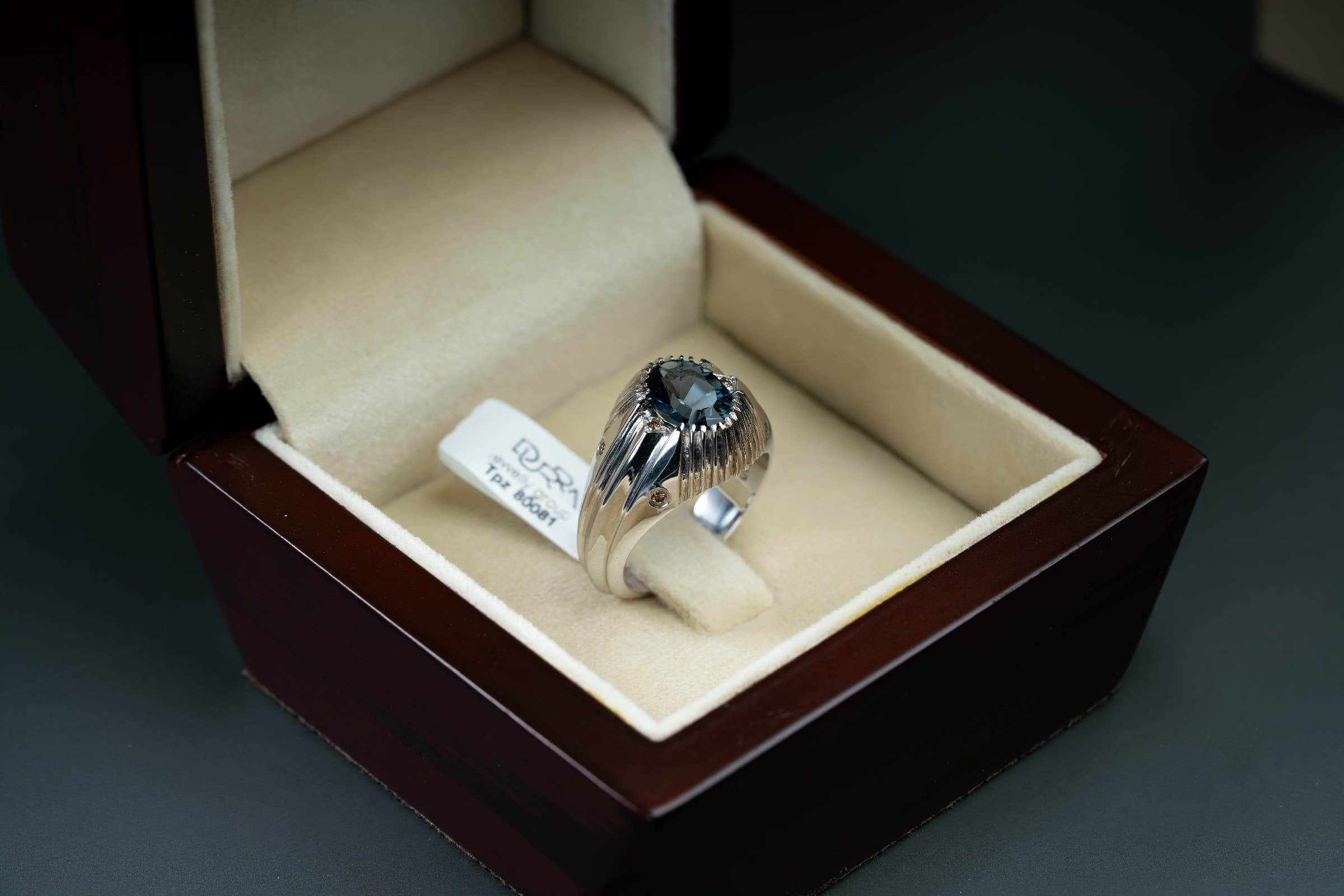 خاتم فضة بحجر توباز اللندني مع ترصيع الماس - تشكيلة الرجال, خواتم رجالية, توباز