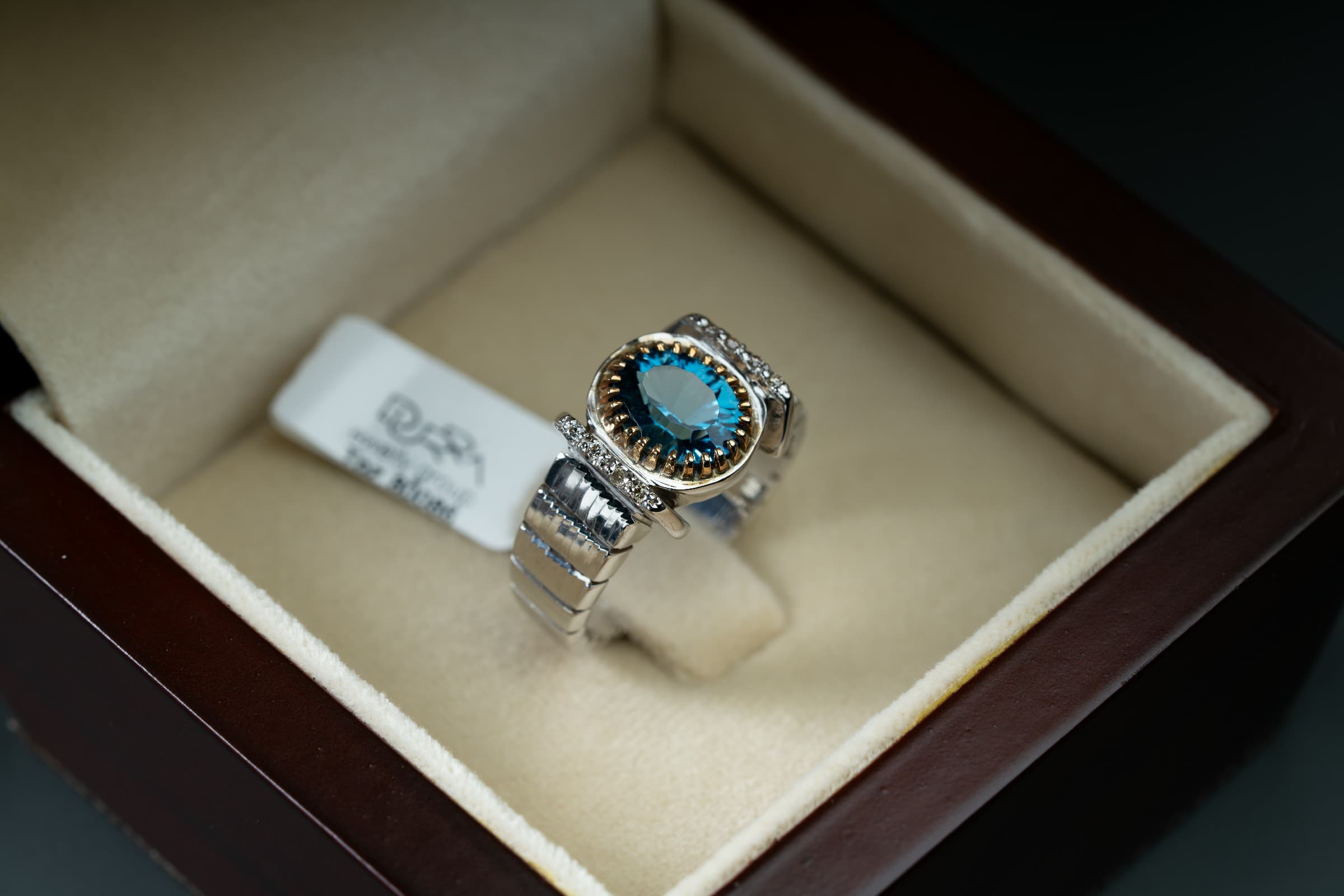 خاتم رجالي صياغة يدوية بحجر التوباز وترصيع الماس - تشكيلة الرجال, خواتم رجالية, توباز