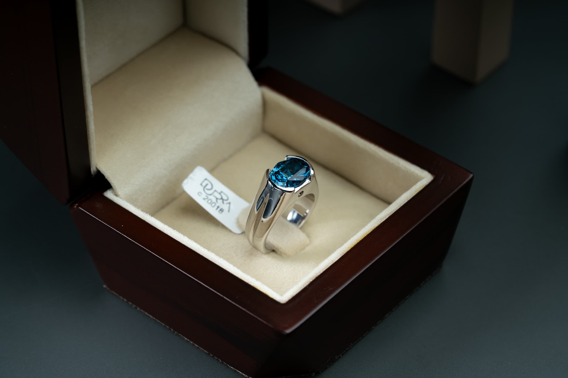 خاتم فضة صياغة يدوية بحجر التوباز اللندني الملكي - تشكيلة الرجال, خواتم رجالية, توباز