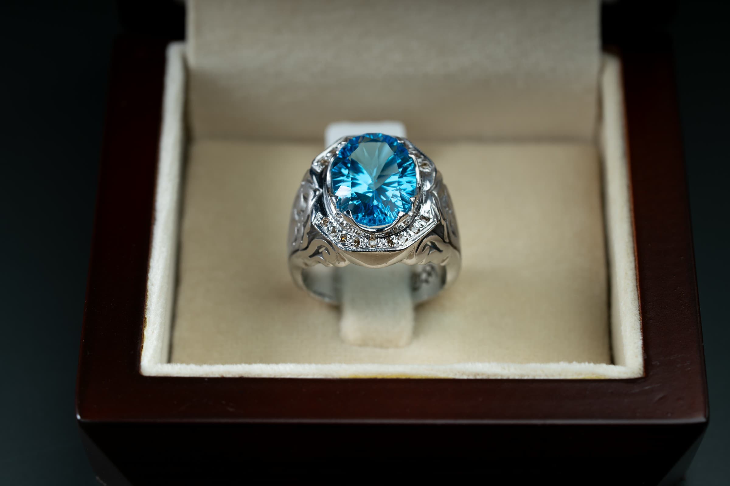 خاتم فضة صياغة يدوية بحجر التوباز السويسري والالماس - تشكيلة الرجال, خواتم رجالية, توباز