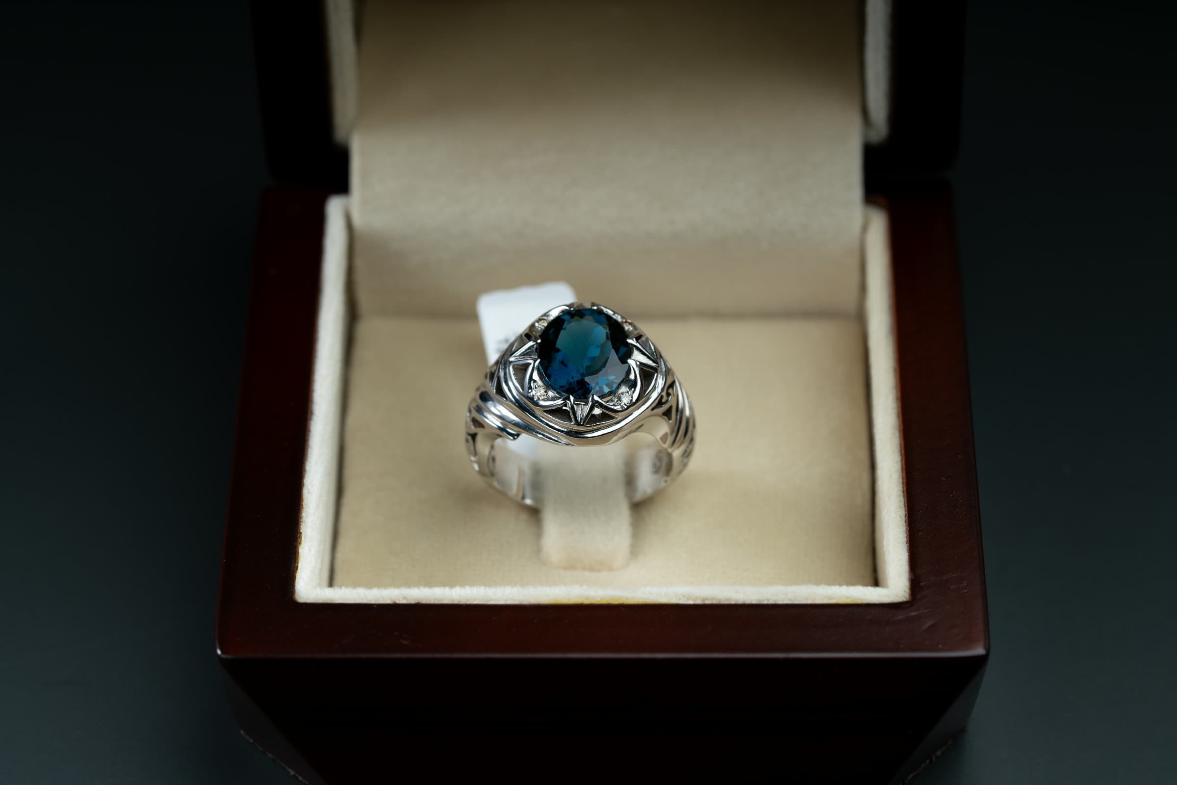 خاتم فضة صياغة يدوية بحجر التوباز اللندني وترصيع الماس - تشكيلة الرجال, خواتم رجالية, توباز