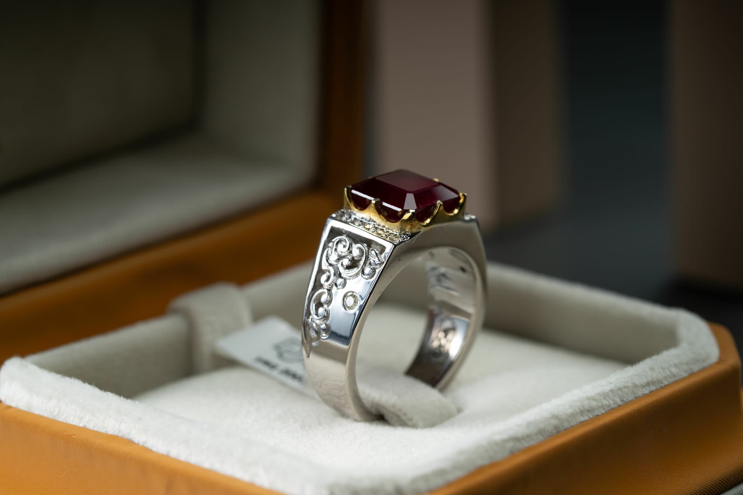 خاتم فضة صياغة يدوية مرصع بالياقوت والالماس - ياقوت, خواتم رجالية, تشكيلة الرجال