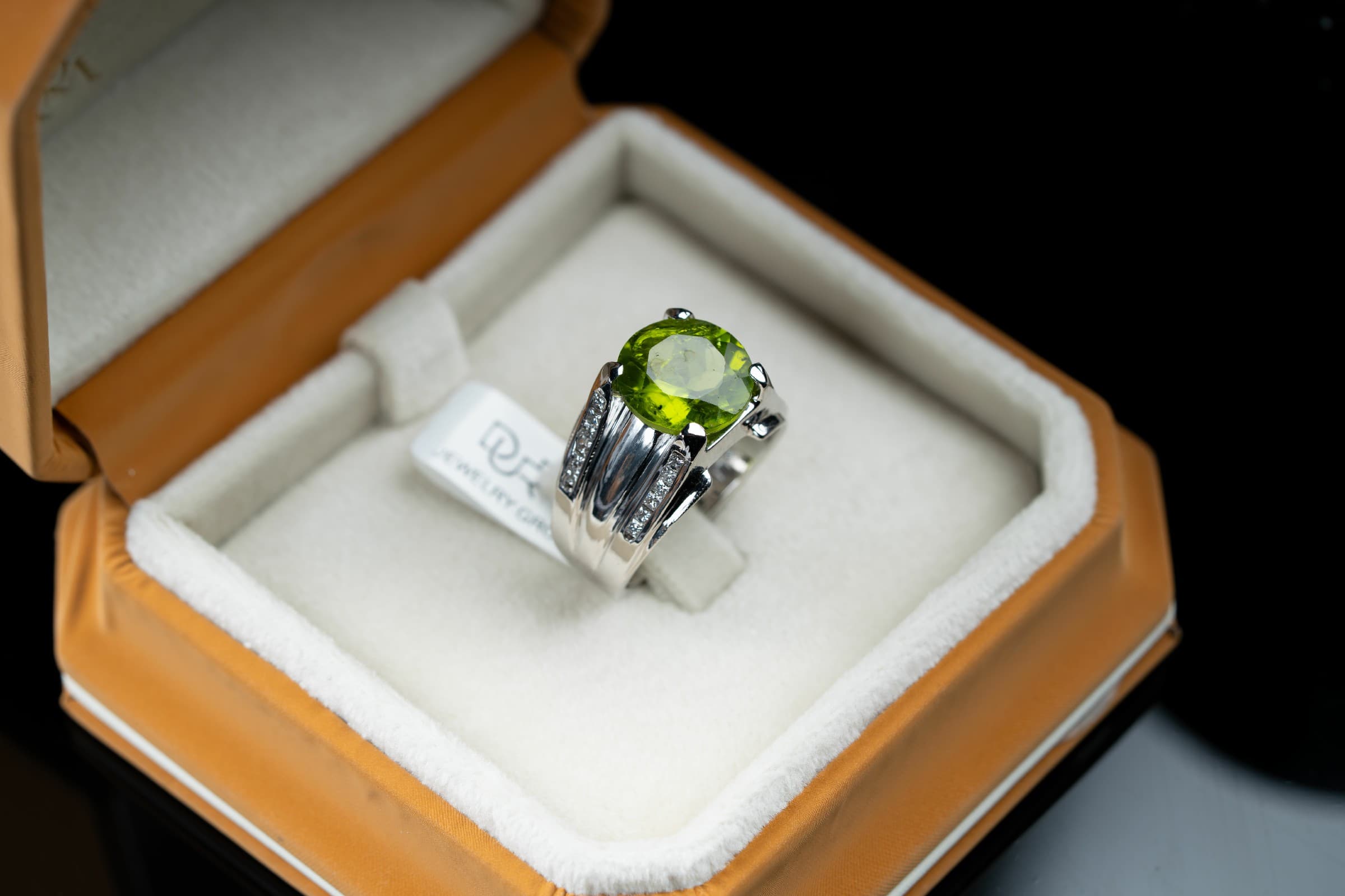 خاتم فضة  بحجر الزبرجد الأخضر مع ترصيع الماس - تشكيلة الرجال, خواتم رجالية, زبرجد