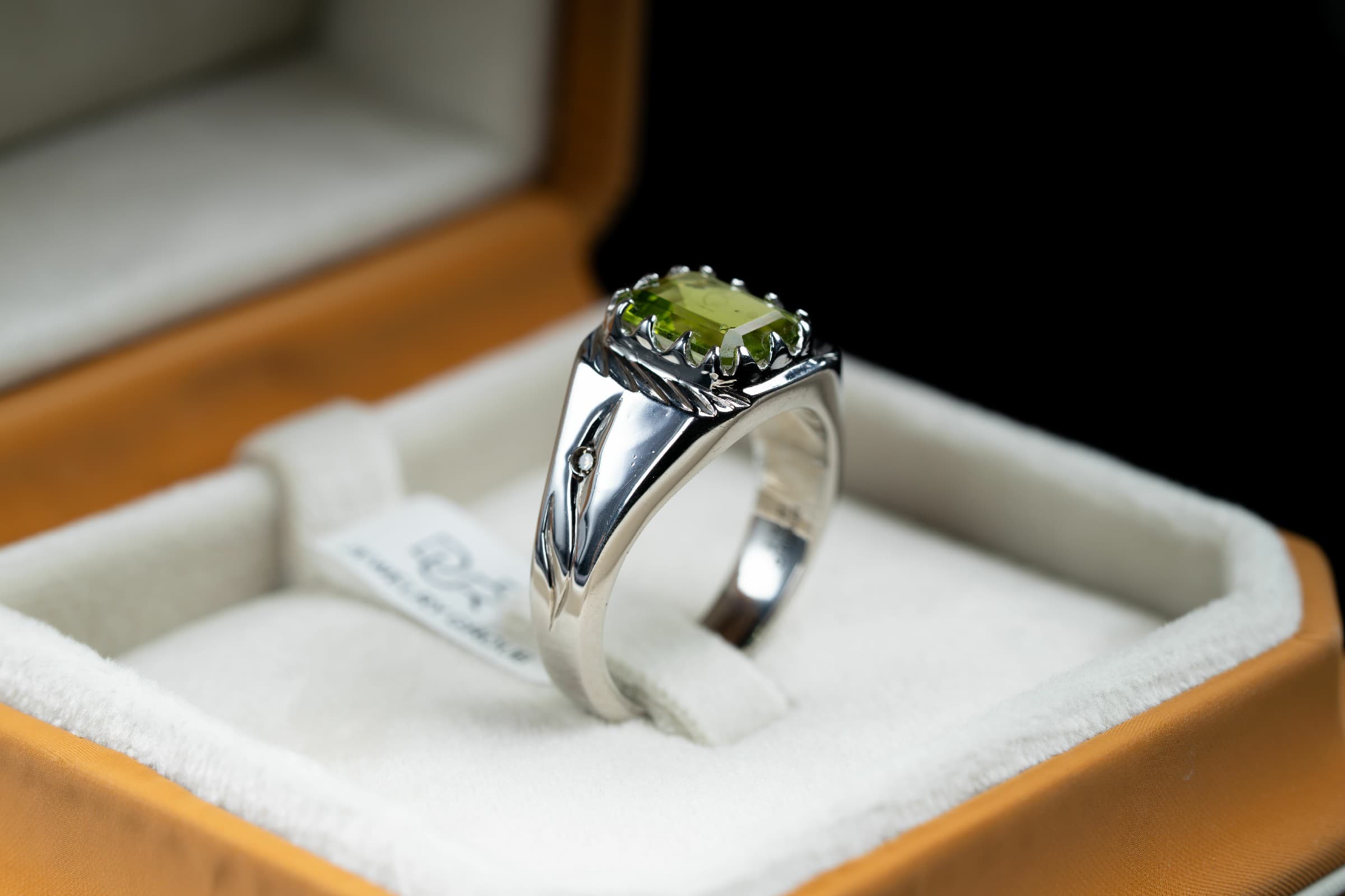 خاتم فضة رجالي بحجر زبرجد أخضر مع ترصيع الماس - تشكيلة الرجال, خواتم رجالية, زبرجد