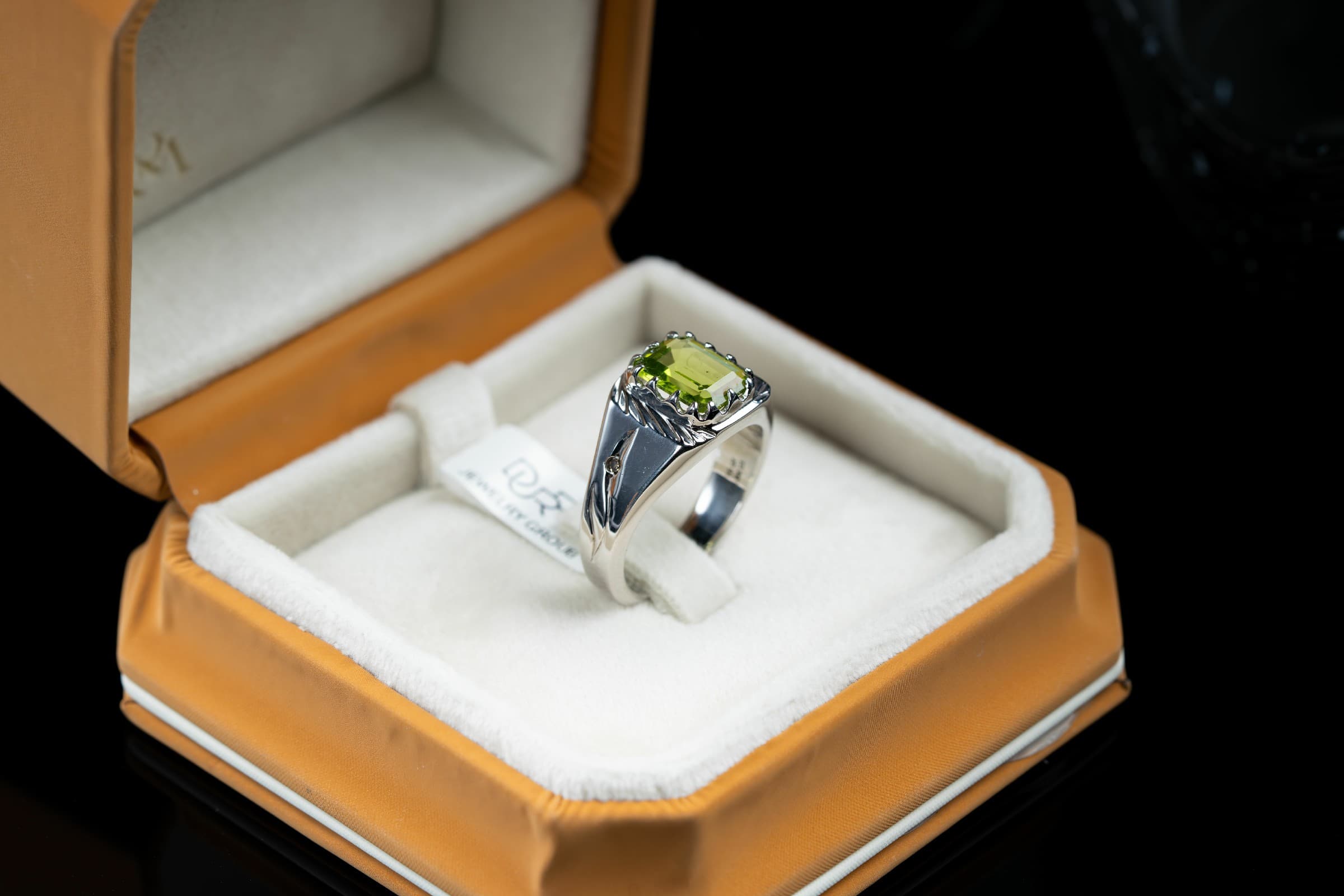 خاتم فضة رجالي بحجر زبرجد أخضر مع ترصيع الماس - تشكيلة الرجال, خواتم رجالية, زبرجد