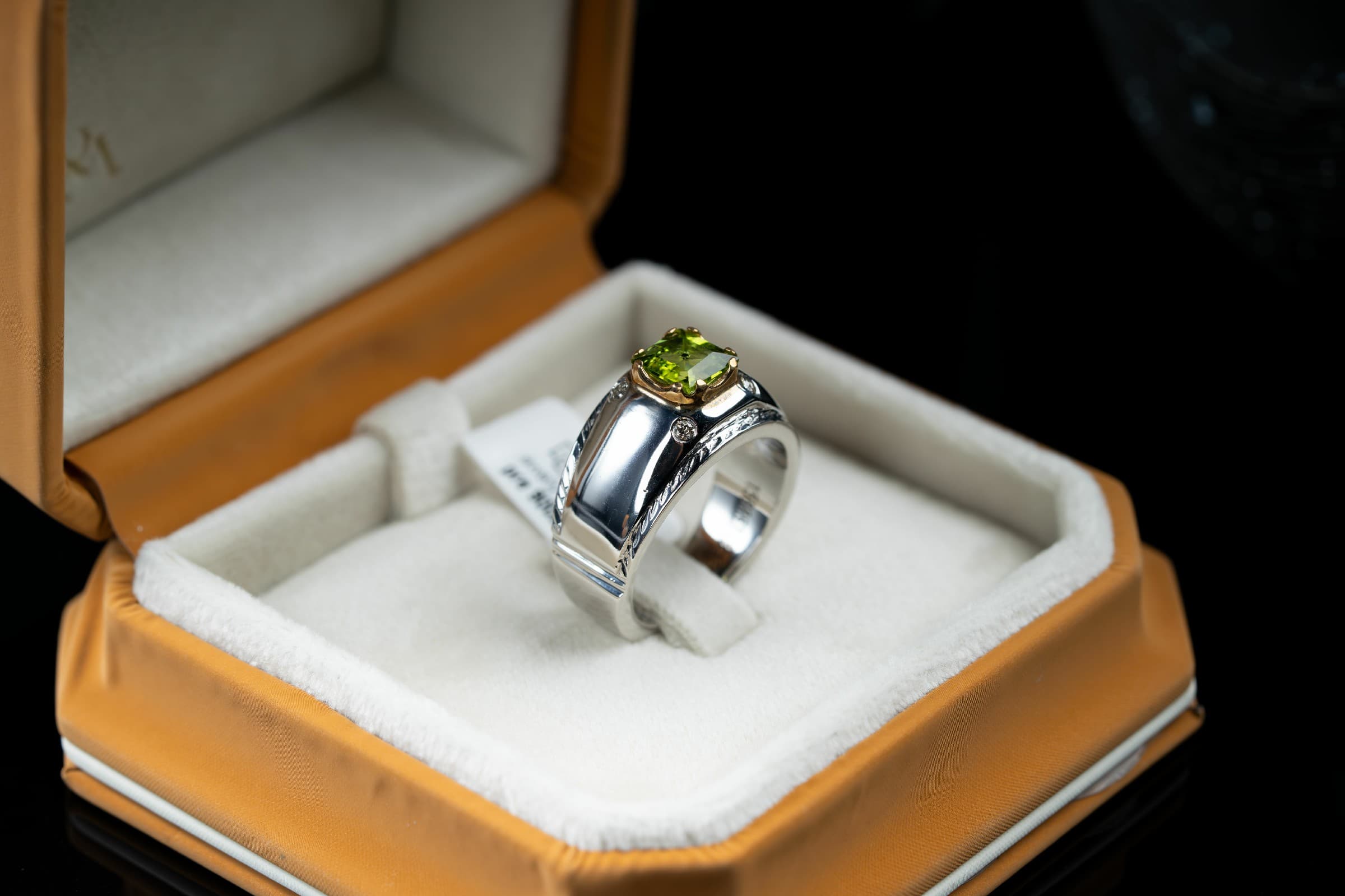 خاتم فضة صياغة يدوية مرصع الماس مع حجر الزبرجد - تشكيلة الرجال, خواتم رجالية, زبرجد