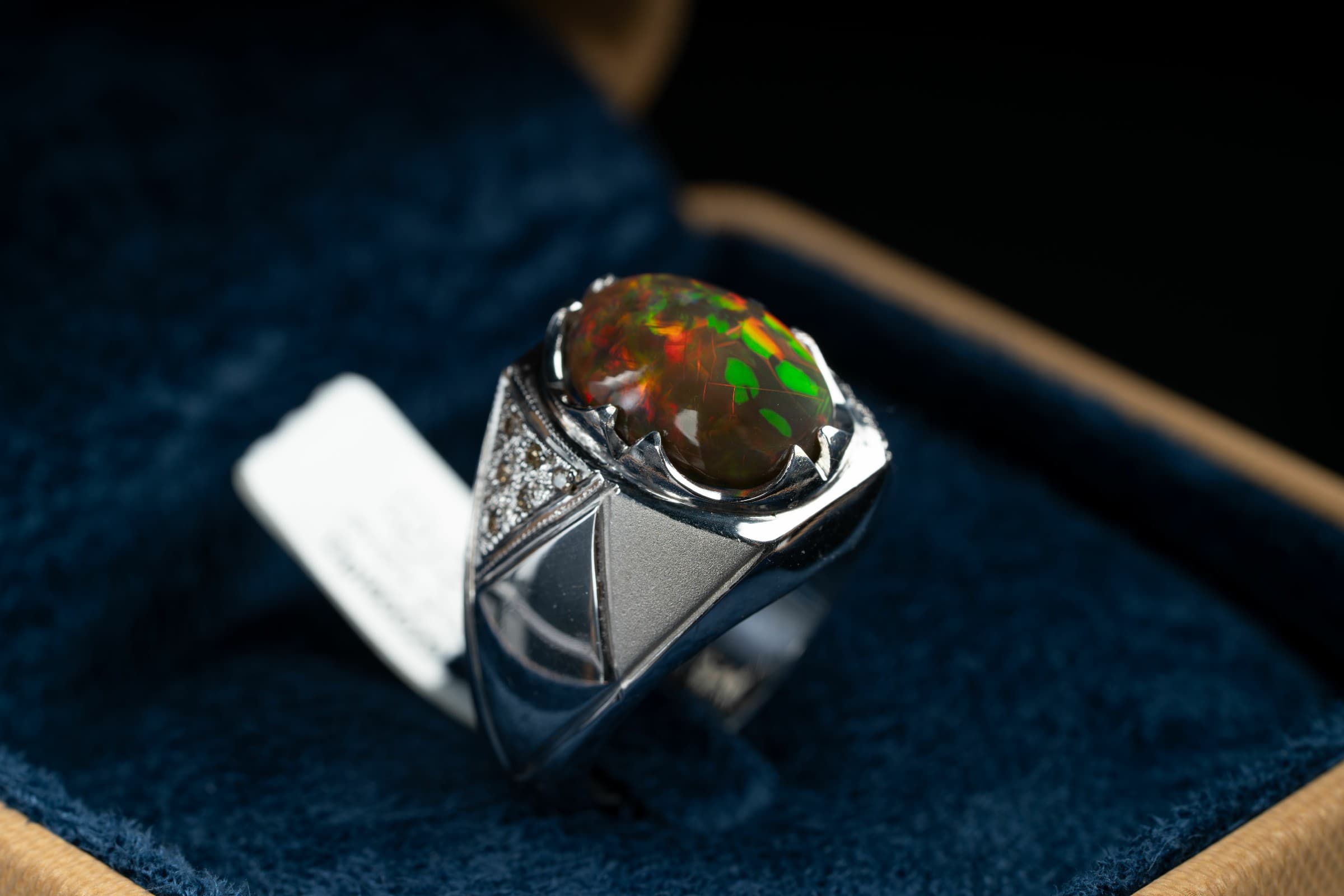خاتم فضة رجالي بحجر أوبال الاثيوبي مع ترصيع الماس - تشكيلة الرجال, خواتم رجالية, أوبال أثيوبي