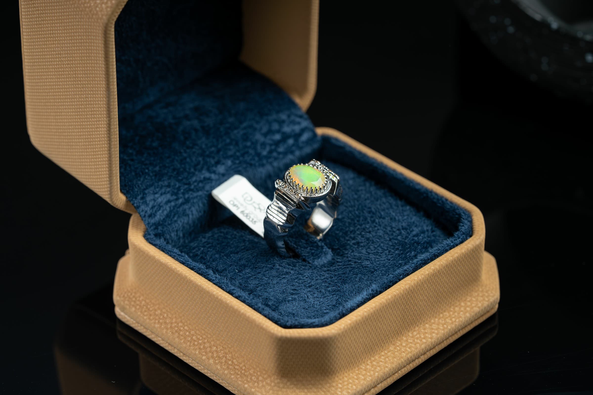 خاتم فضة رجالي بحجر الأوبال مع ترصيع الماس - تشكيلة الرجال, خواتم رجالية, أوبال أثيوبي