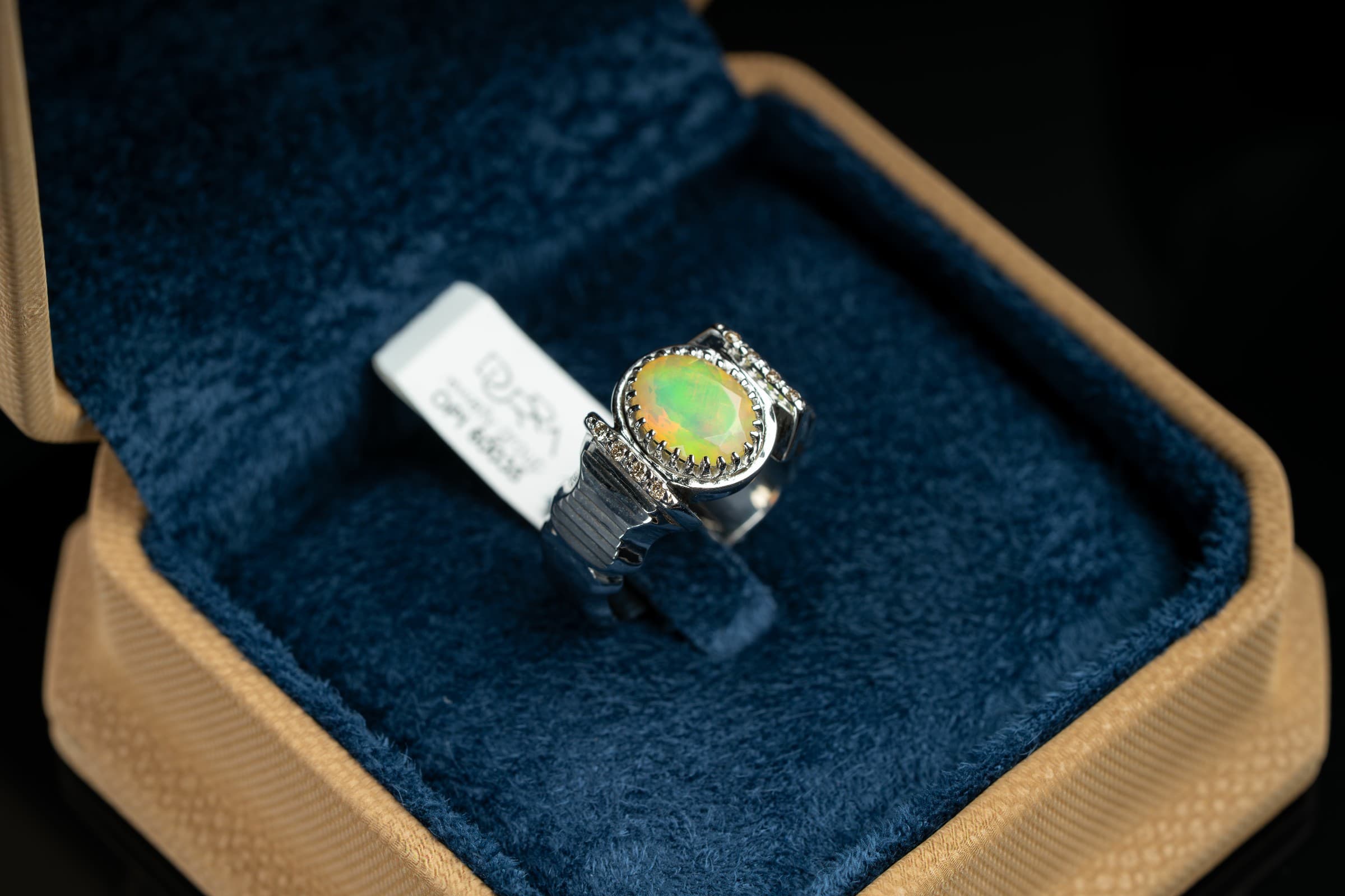 خاتم فضة رجالي بحجر الأوبال مع ترصيع الماس - تشكيلة الرجال, خواتم رجالية, أوبال أثيوبي