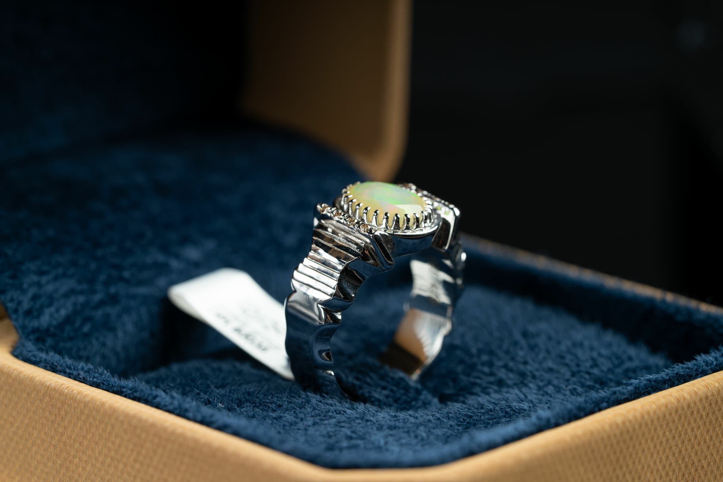 خاتم فضة رجالي بحجر الأوبال مع ترصيع الماس - تشكيلة الرجال, خواتم رجالية, أوبال أثيوبي