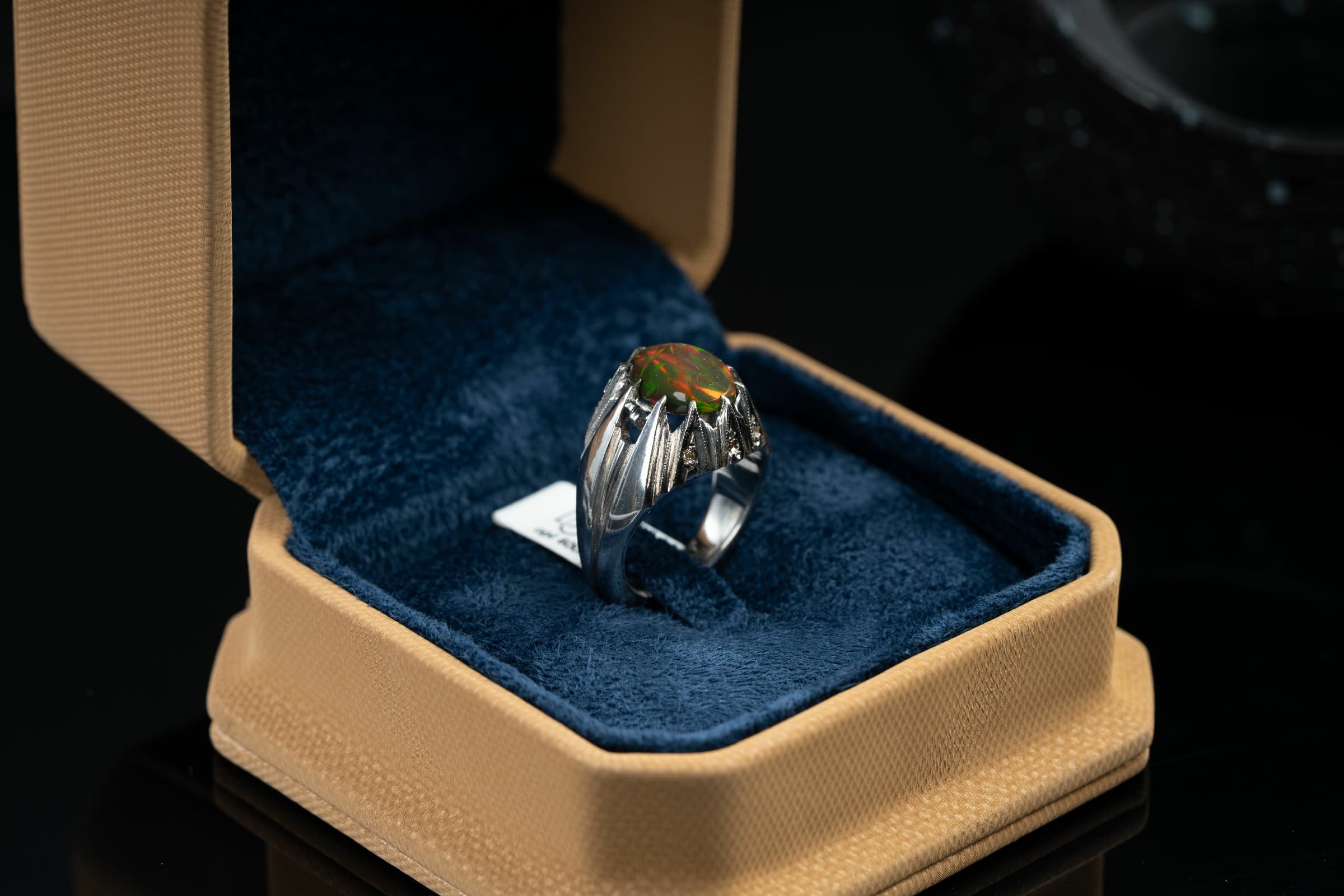 خاتم فضة ملكي صياغة يدوية بحجر أوبال وترصيع الماس - تشكيلة الرجال, خواتم رجالية, أوبال أثيوبي