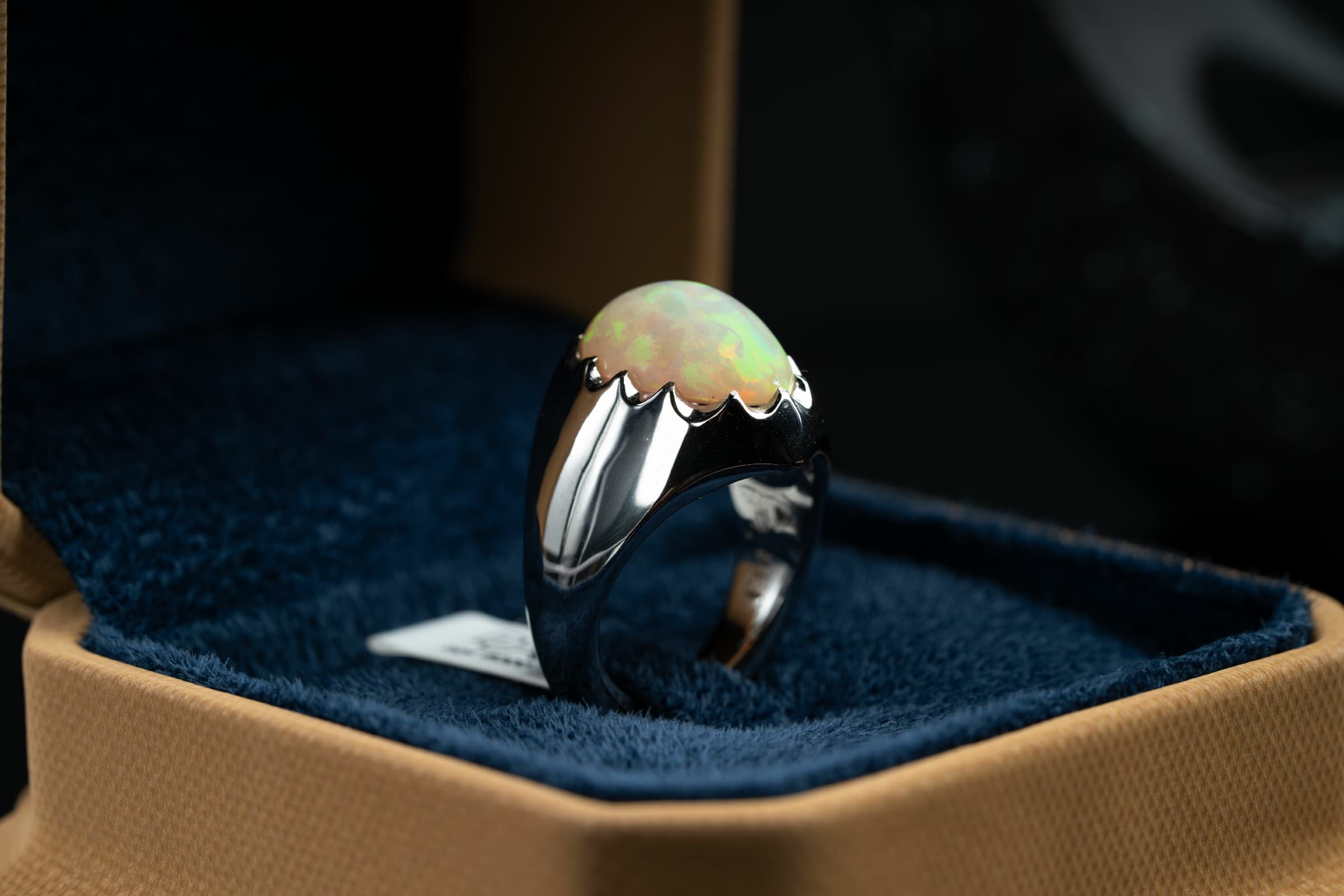 خاتم فضة مميز بحجر الاوبال الابيض الاثيوبي - تشكيلة الرجال, خواتم رجالية, أوبال أثيوبي