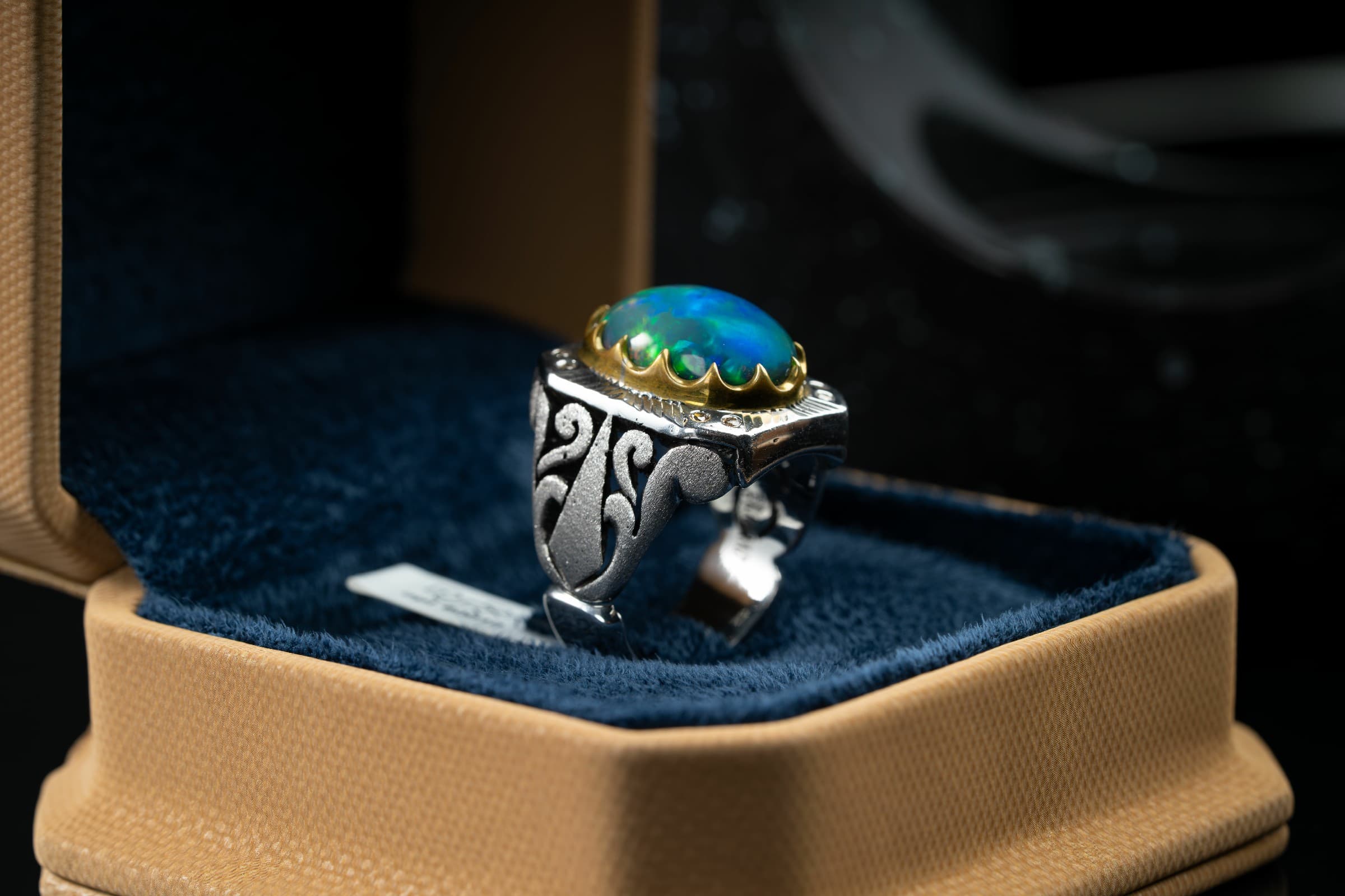 خاتم فخم صياغة يدوية بحجر الأوبال الفاخر  - تشكيلة الرجال, خواتم رجالية, أوبال أثيوبي