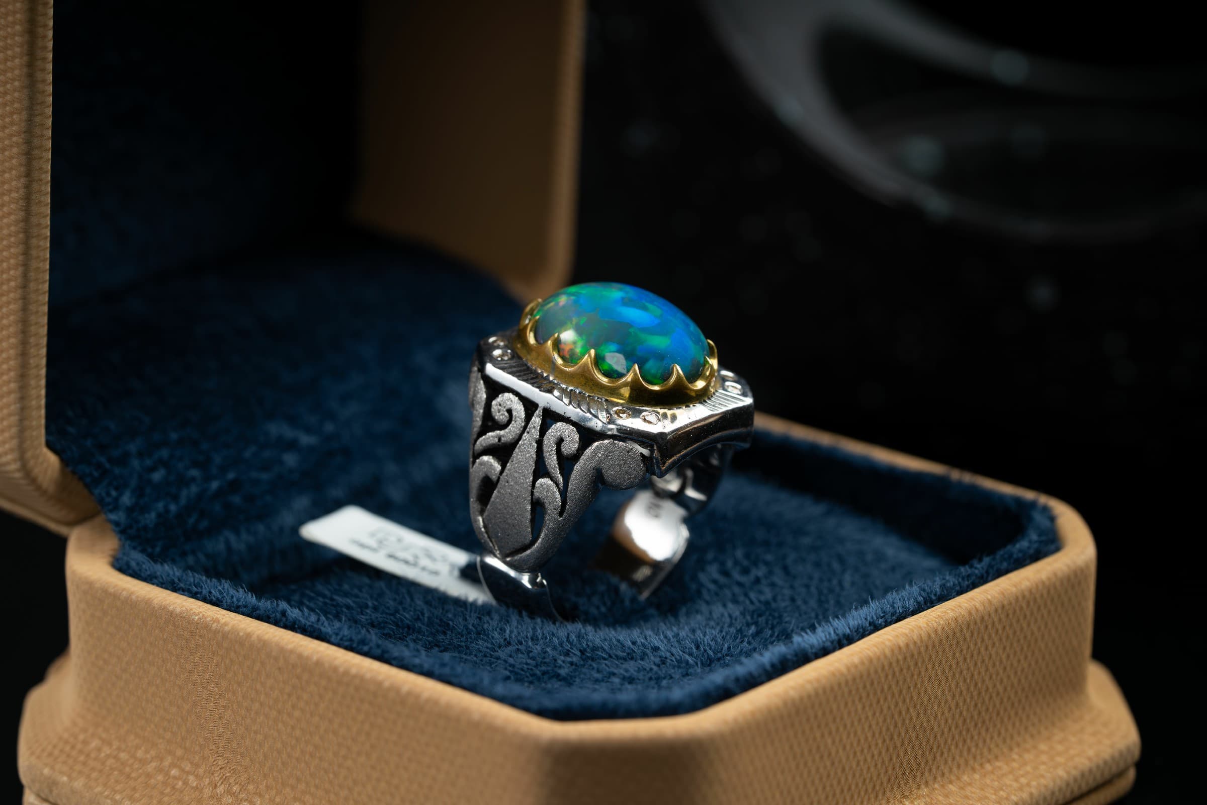 خاتم فخم صياغة يدوية بحجر الأوبال الفاخر  - تشكيلة الرجال, خواتم رجالية, أوبال أثيوبي