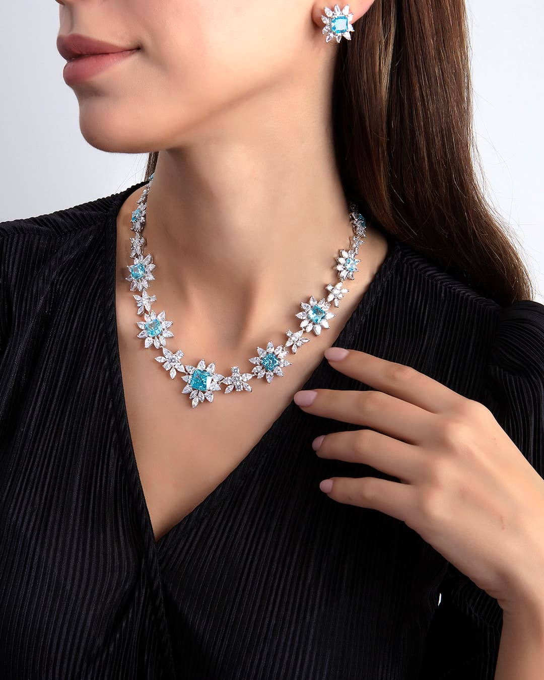 طقم عقد وأقراط مرصع بالزركون الأزرق - تشكيلة النساء, أقراط نسائية, أطقم نسائية