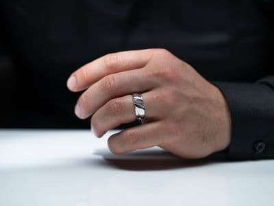 حلق زواج الماس