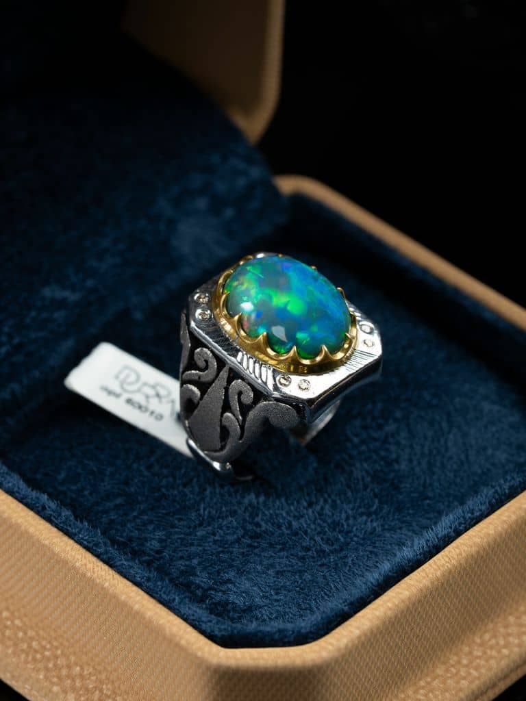 خاتم فخم صياغة يدوية بحجر الأوبال الفاخر - alternate view